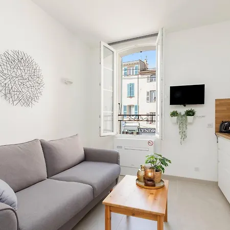 Petit Bijou De La Vieille Apartment *